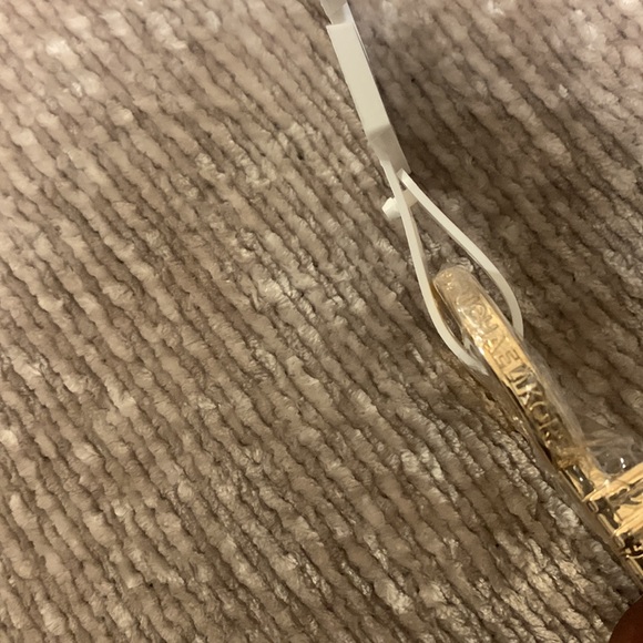 Authentic Micheal Kors reversible leather belt with buckle - Picture 3 of 4